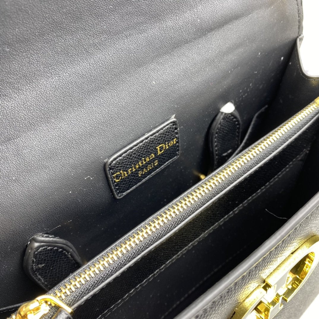 EI - Top Handbags DIR 079