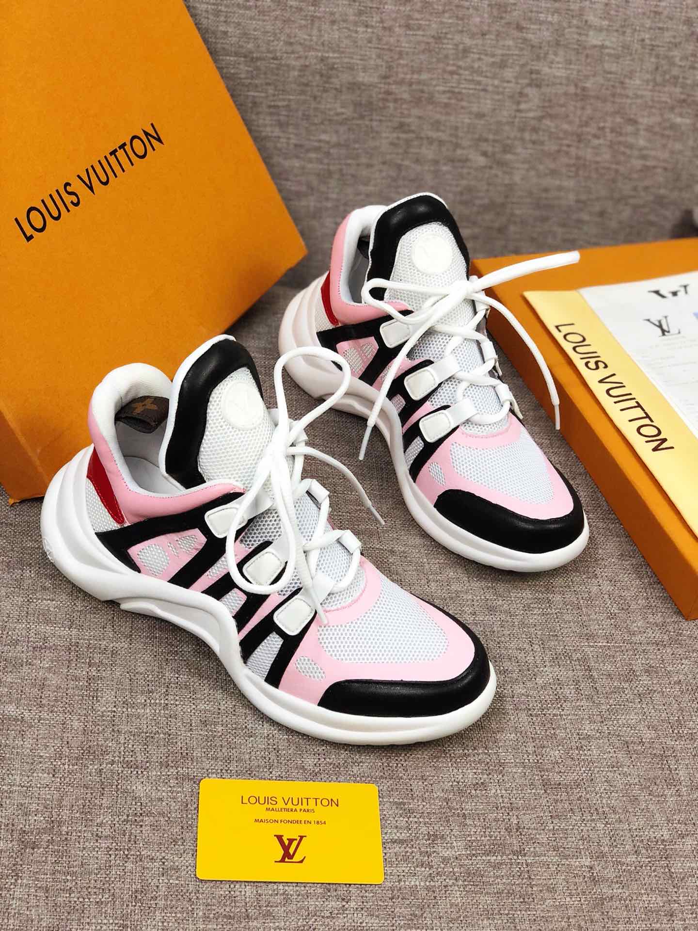 EI -LUV Archlight Pink Black Sneaker