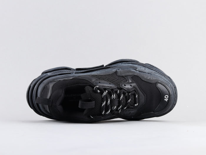 EI -Bla Triple S Pure Black Sneaker