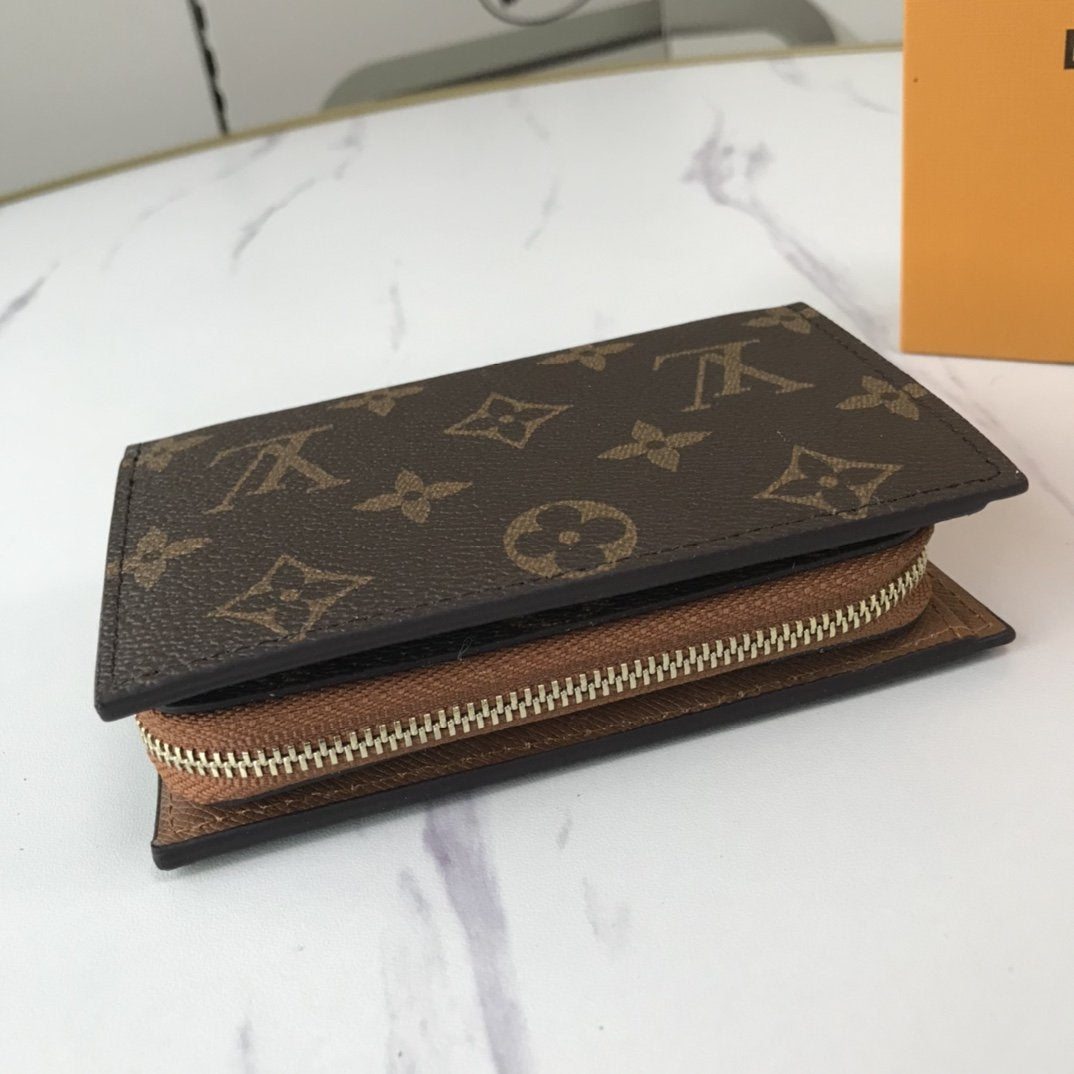 EI -New Wallets LUV 038
