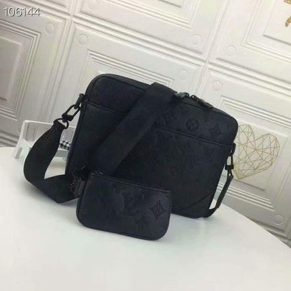 EI - Top Handbags LUV 138