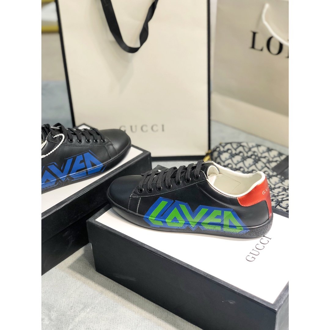EI - GCI  Ace with loved black Sneaker 102