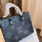 EI - Top Handbags LUV 462