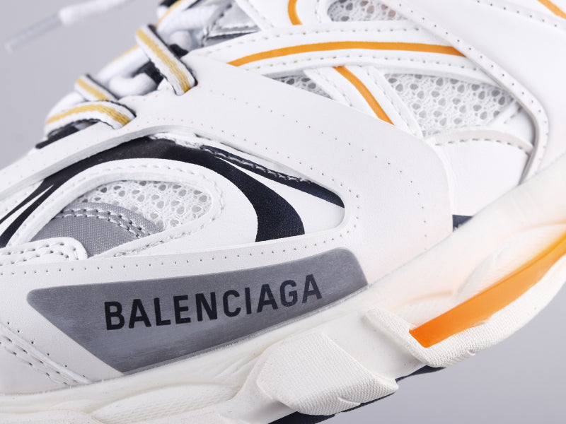 EI -Bla Track Three Generations Sneaker