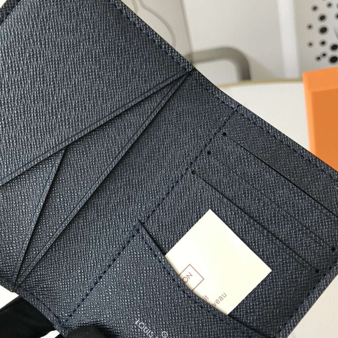 EI -New Wallets LUV 014