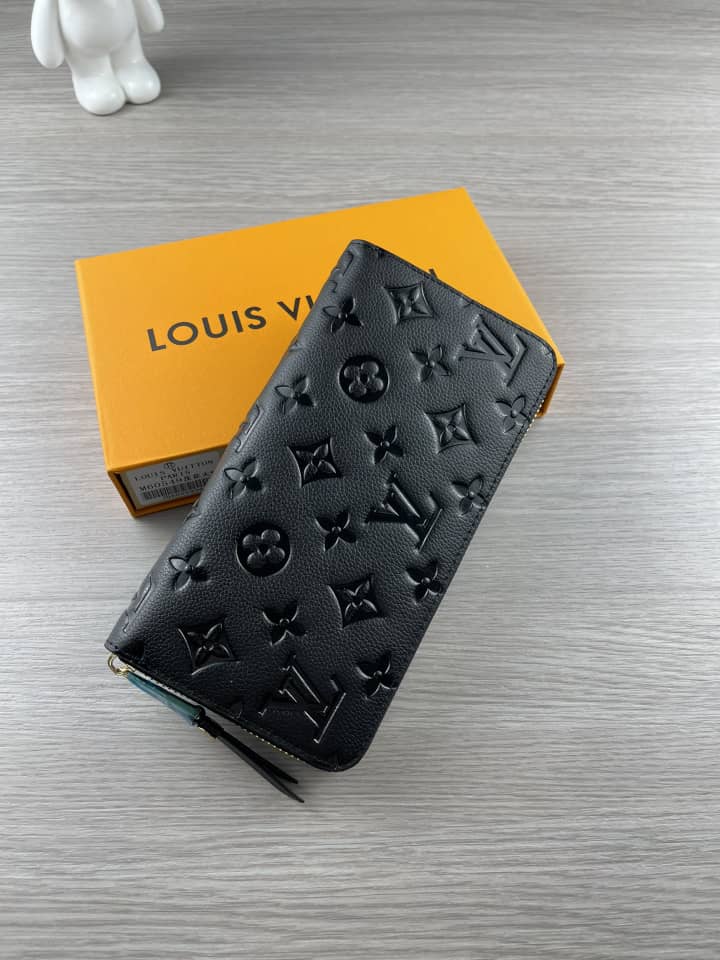 EI -New Wallets LUV 118