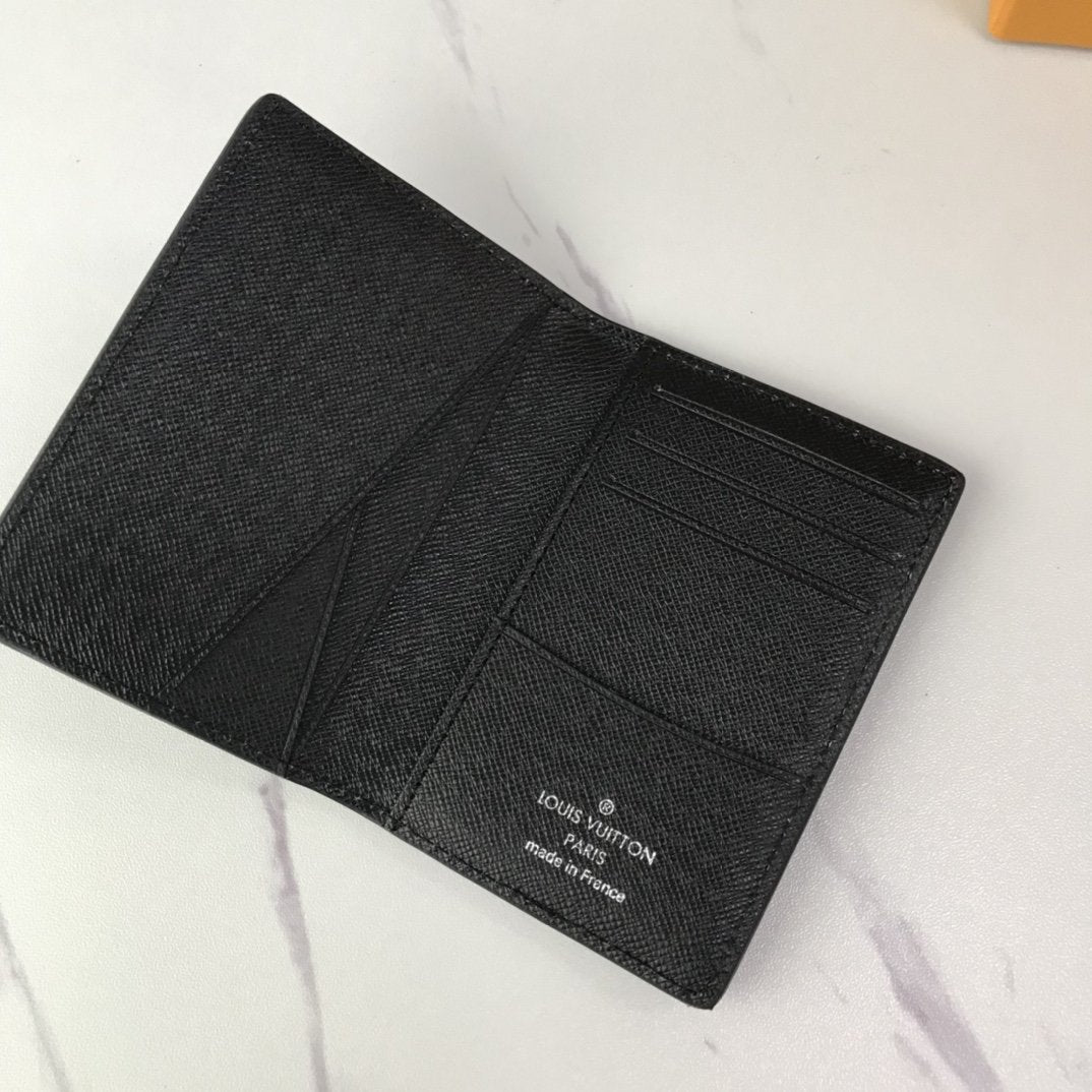 EI -New Wallets LUV 080
