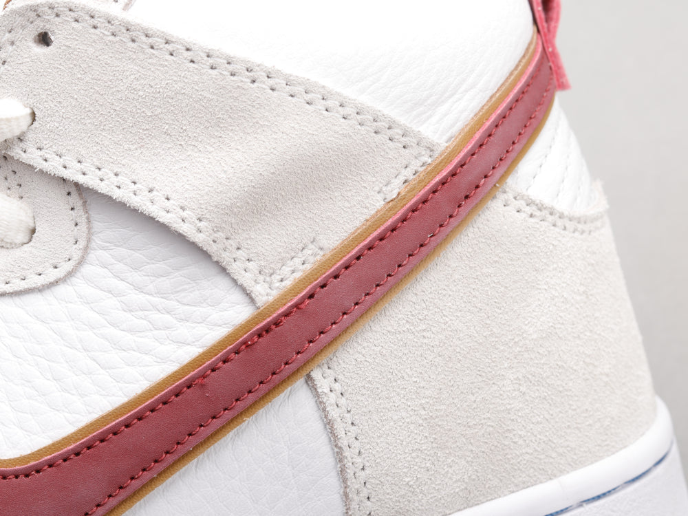 EI -Beige and red hook high top knight color matching