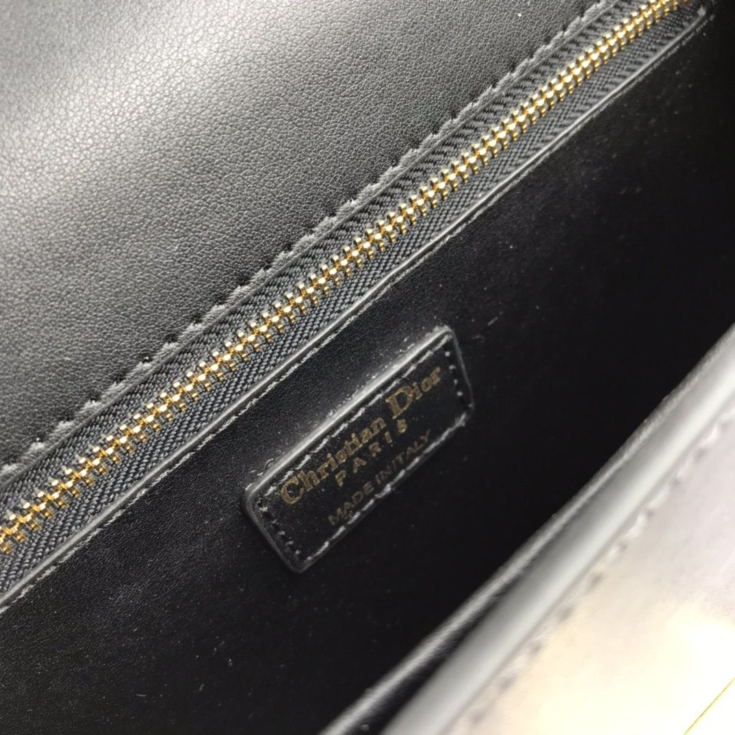 EI - Top Handbags DIR 089