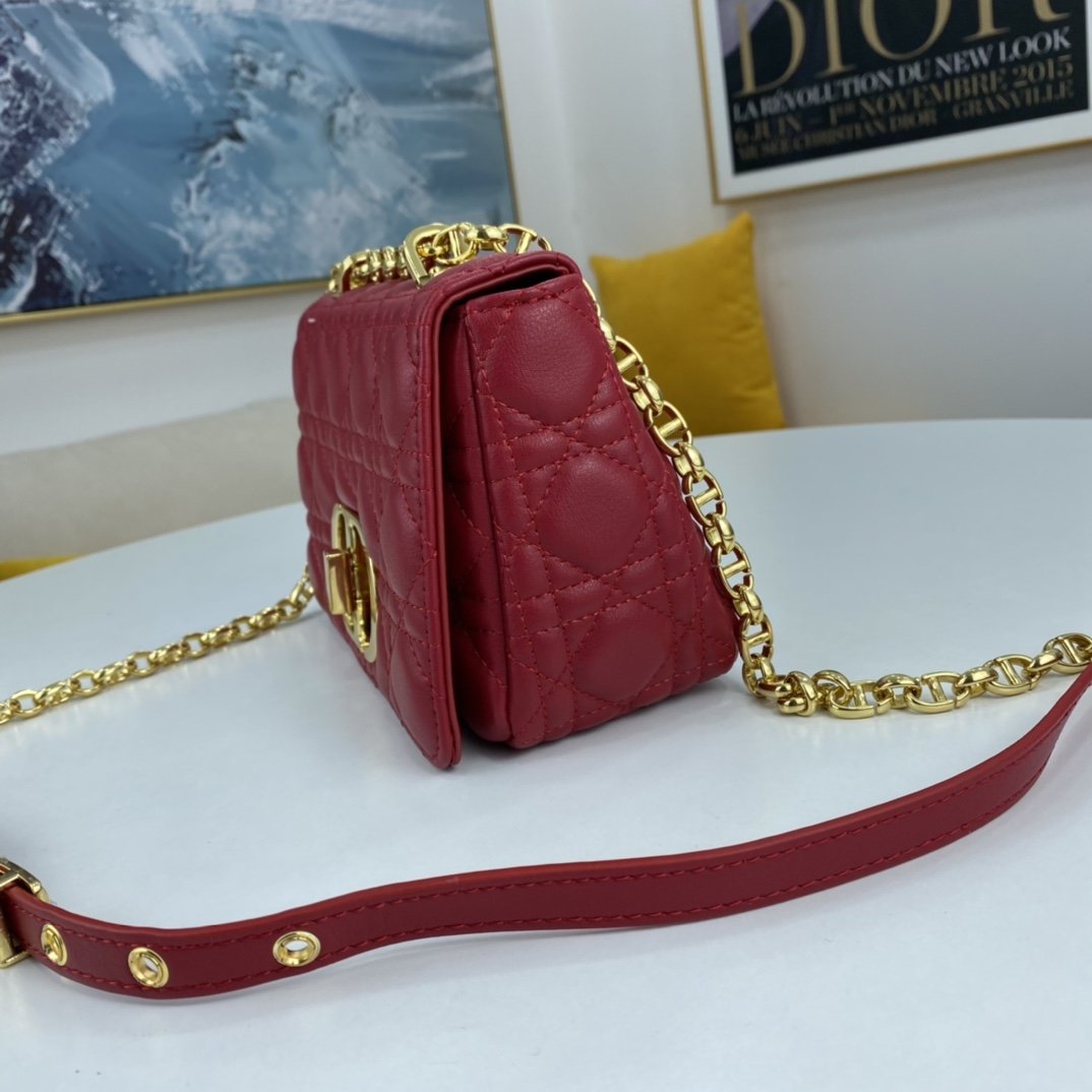 EI - Top Handbags DIR 068