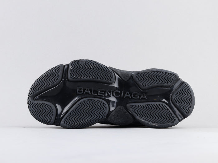 EI -Bla Triple S Pure Black Sneaker